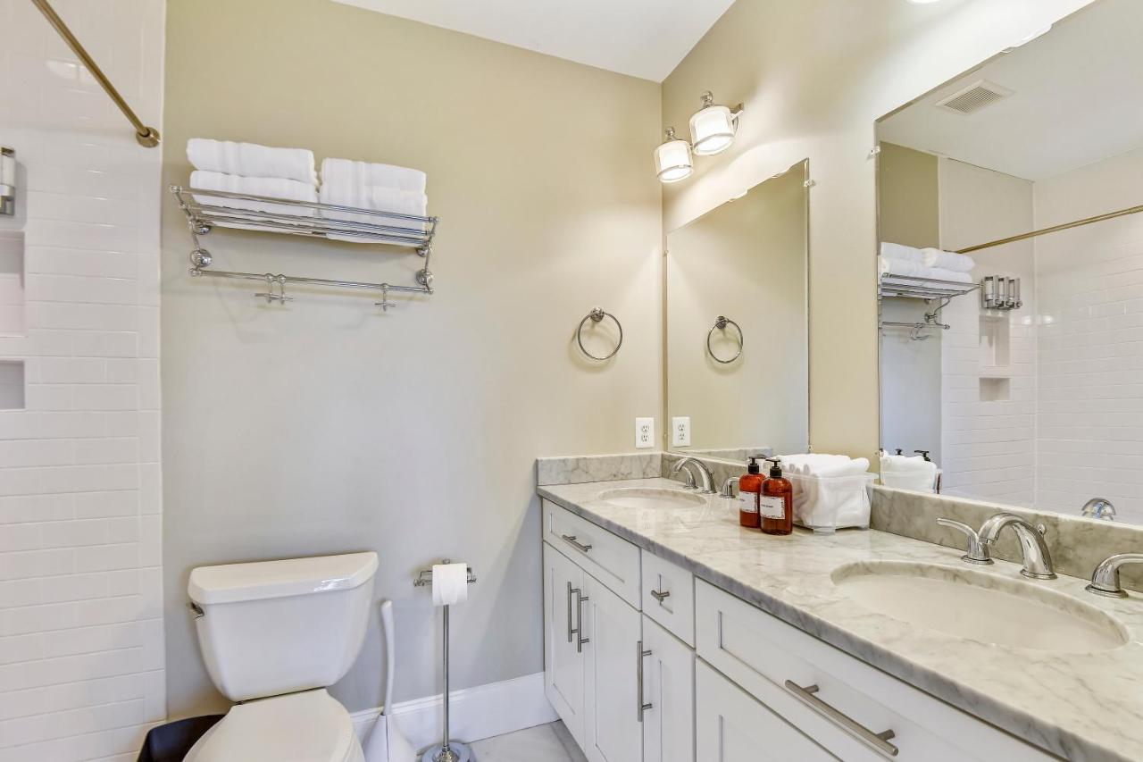 Edgewood Guesthouse Apartment Unit Washington Bagian luar foto