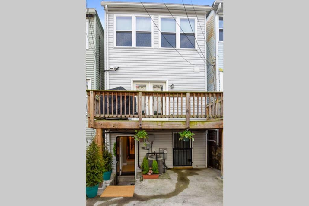 Edgewood Guesthouse Apartment Unit Washington Bagian luar foto